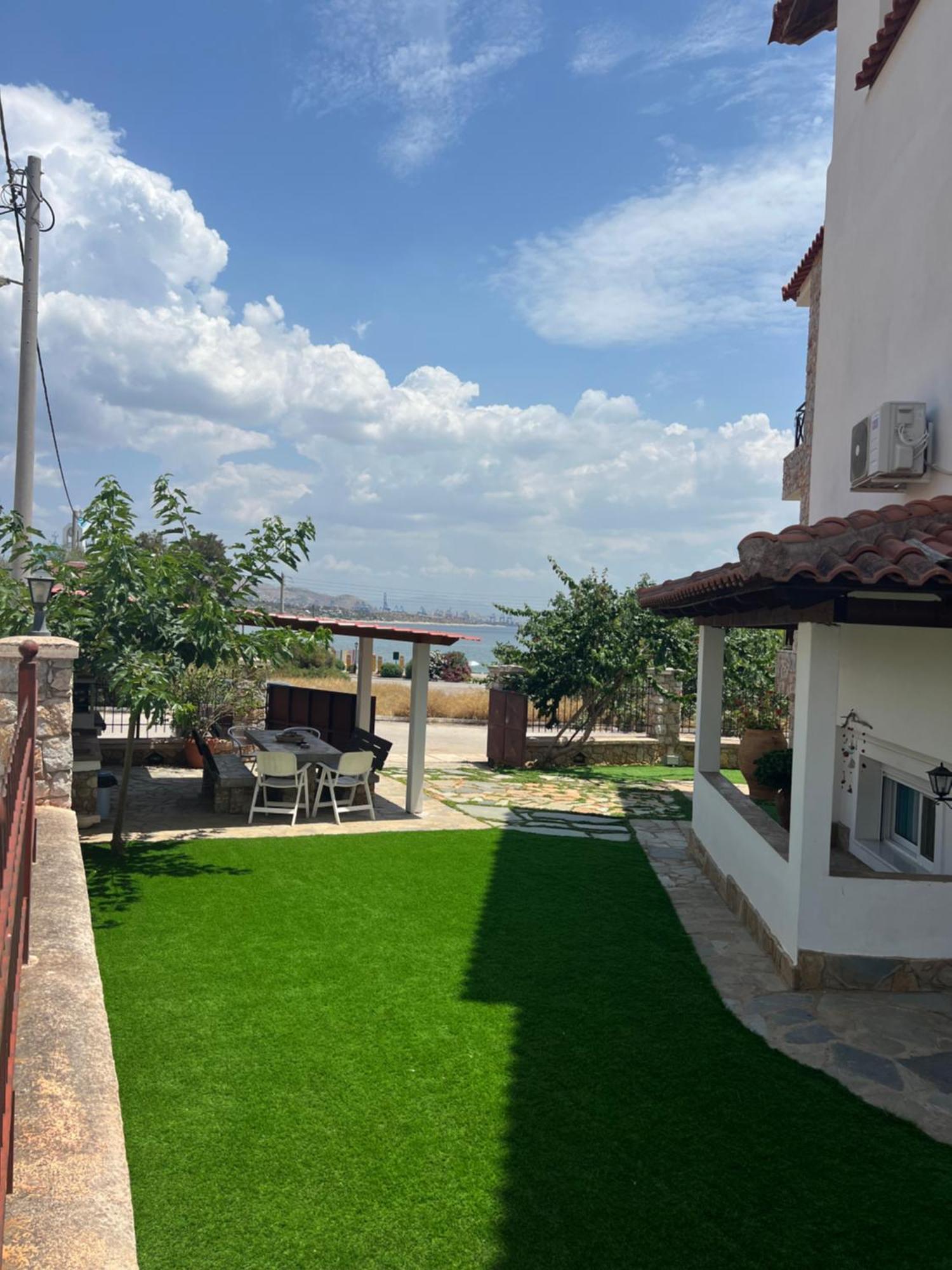 Apartment In Salamina With Garden & Sea View Selinia Екстериор снимка